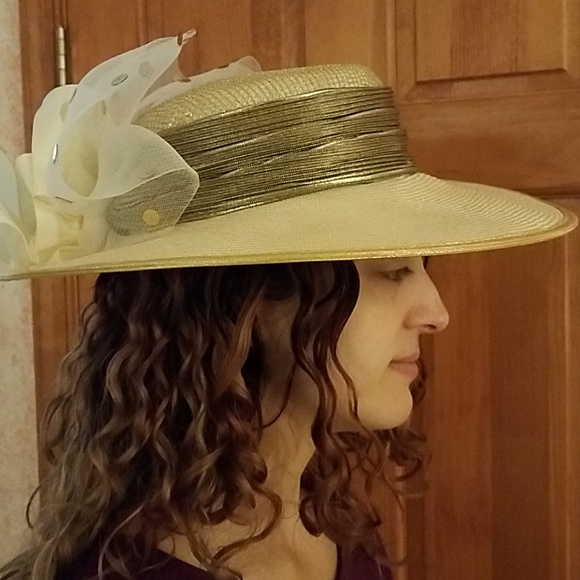 Hat - Picture 2 of 4